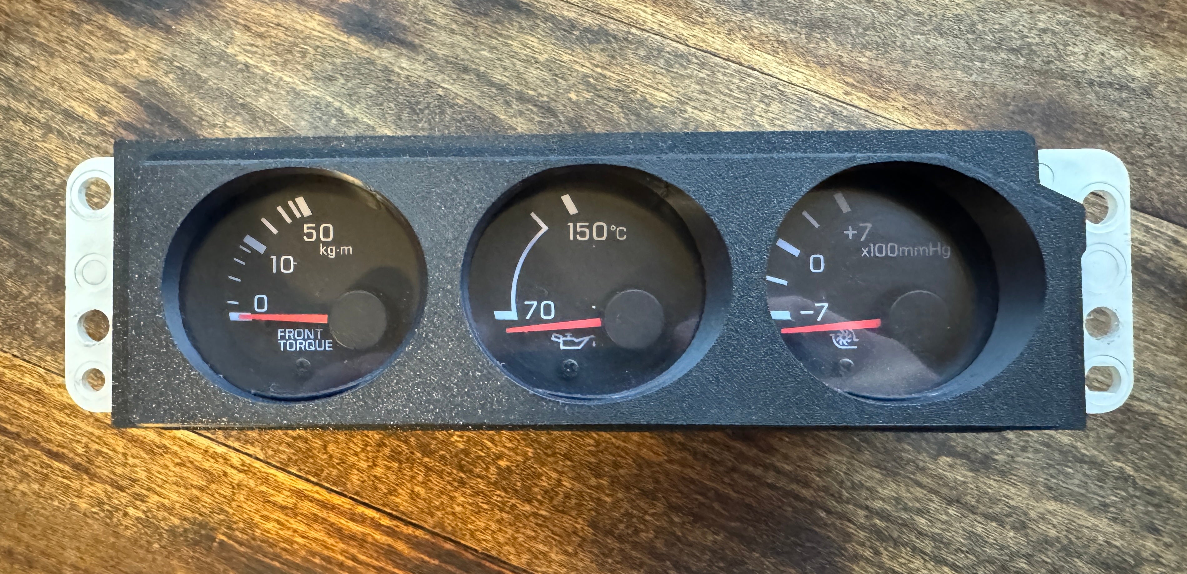 Wendlab R33 WENDLab - Nostalgic Cars, Modern Displays – WEND Lab